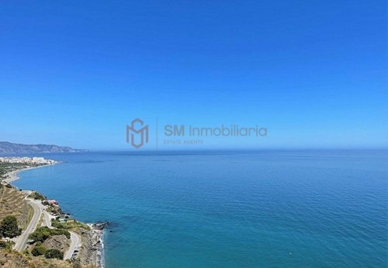 Apartment in Torrox Costa - Super modern apartment with roof top terrace and jacuzzi