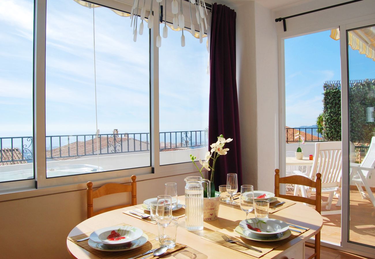 Apartment in Nerja - AP197 - Capuchinos - Beautiful apartment with Jacuzzi and free Wi-Fi