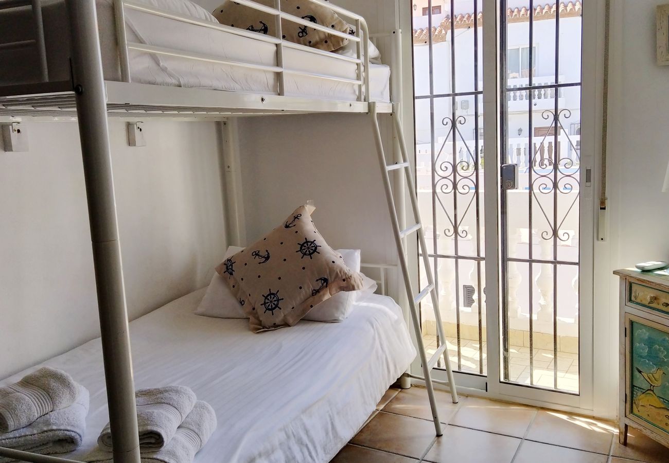 Townhouse in Nerja - Lovely spacious and well equipped apartment with views to the sea