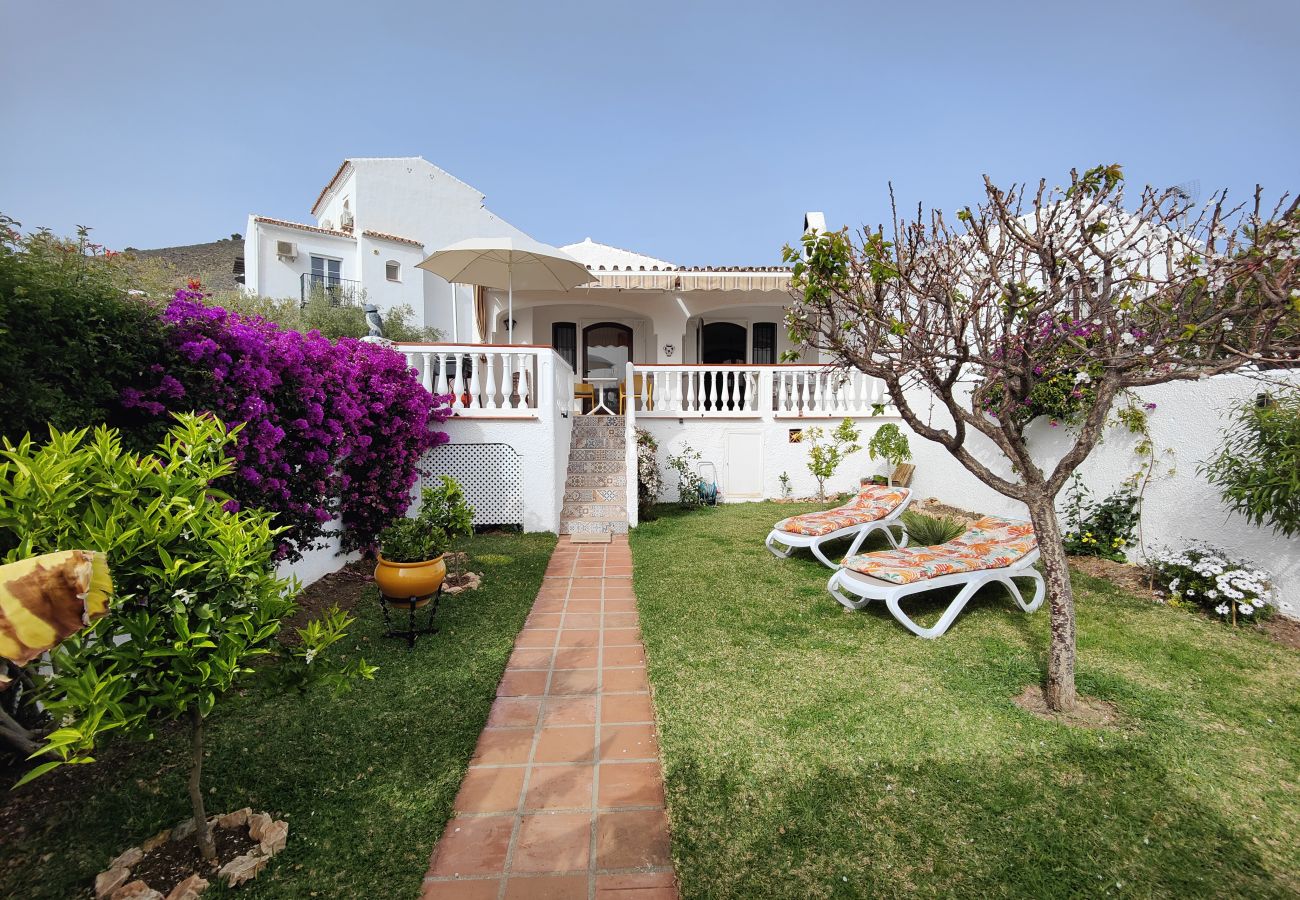 Villa in Nerja - South-facing villa with private terrace and garden by SM Nerja Rentals 
